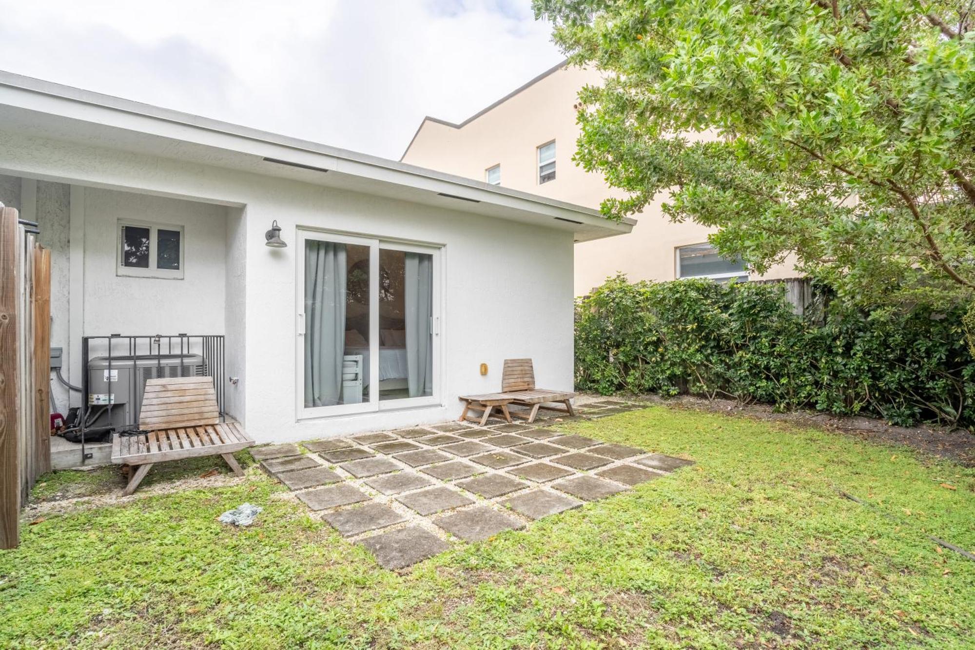 Entire 3 Bedroom House 10 Mins Mia And Downtown