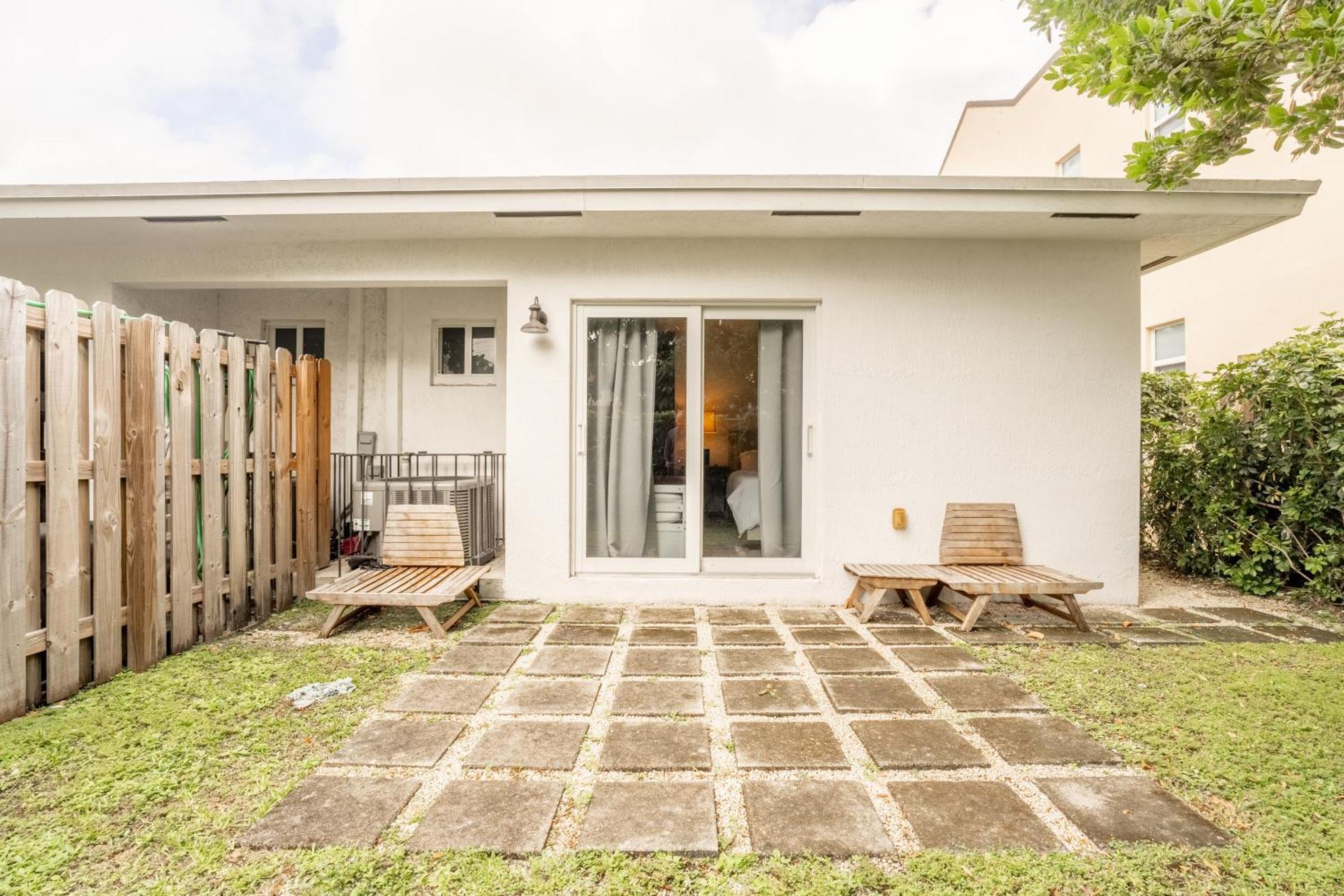 Entire 3 Bedroom House 10 Mins Mia And Downtown