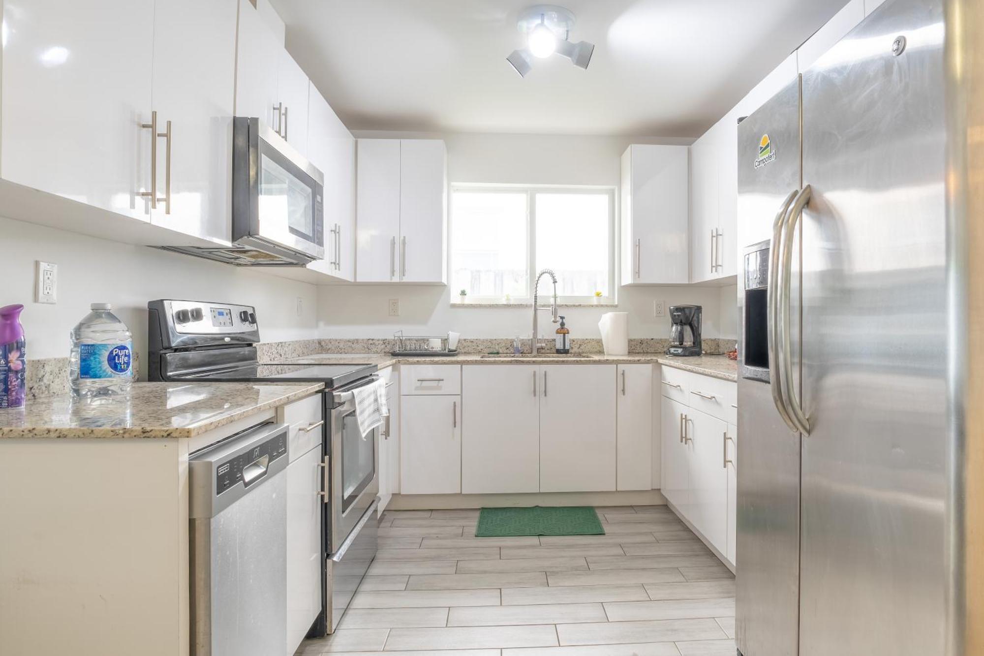Entire 3 Bedroom House 10 Mins Mia And Downtown * Miami