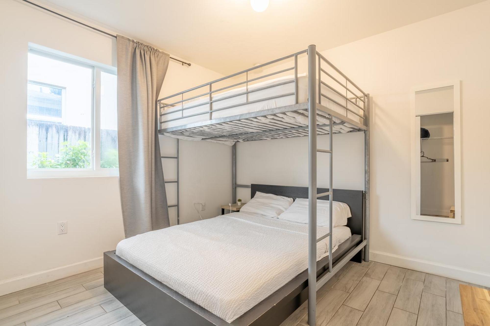 Entire 3 Bedroom House 10 Mins Mia And Downtown Casa vacanze *